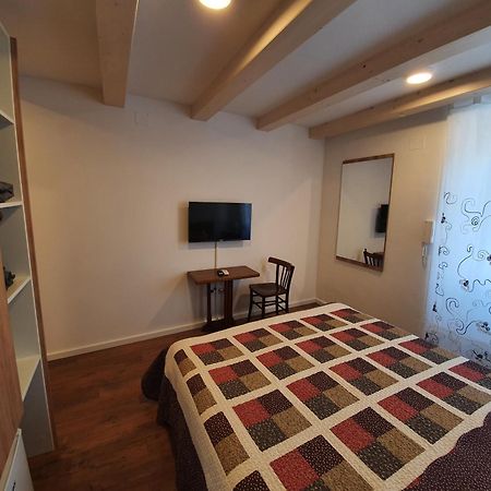Room Cs Cres Exteriér fotografie